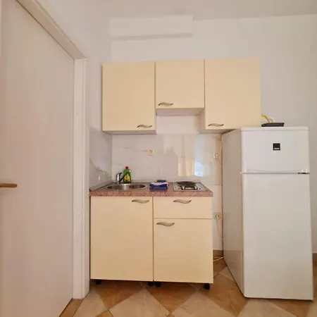 Tiho Apartman *