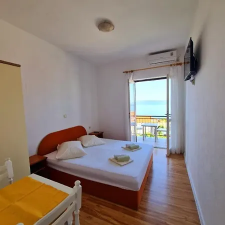 Lägenhet Apartments More Živogošće