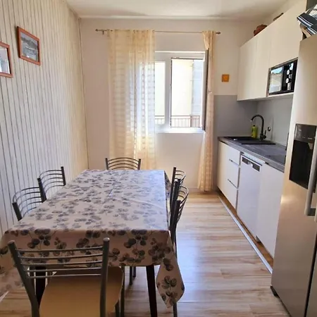 Tiho Živogošće
