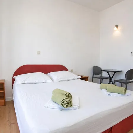 Tiho Apartman