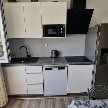 Tiho Apartman *