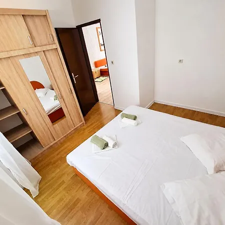 Apartman Tiho *